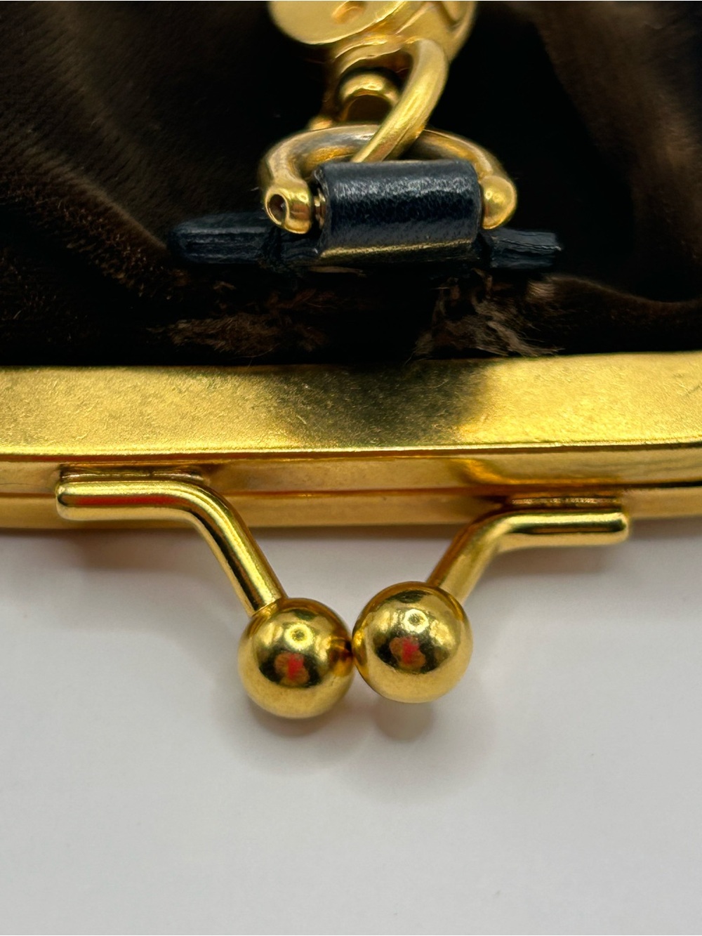Dolce and Gabbana RARE kiss lock coin pouch bag charm keychain gorgeous - Picture 7 of 7